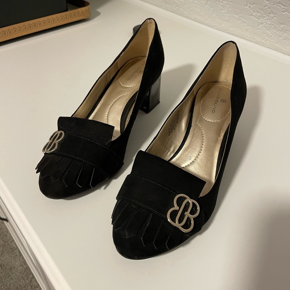 Size 6 women’s dress shoe- perfect for interviews.